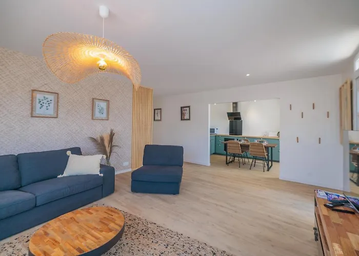 Διαμέρισμα Avec Patio Au Centre De Royan, Proche Et Marche, Parking *